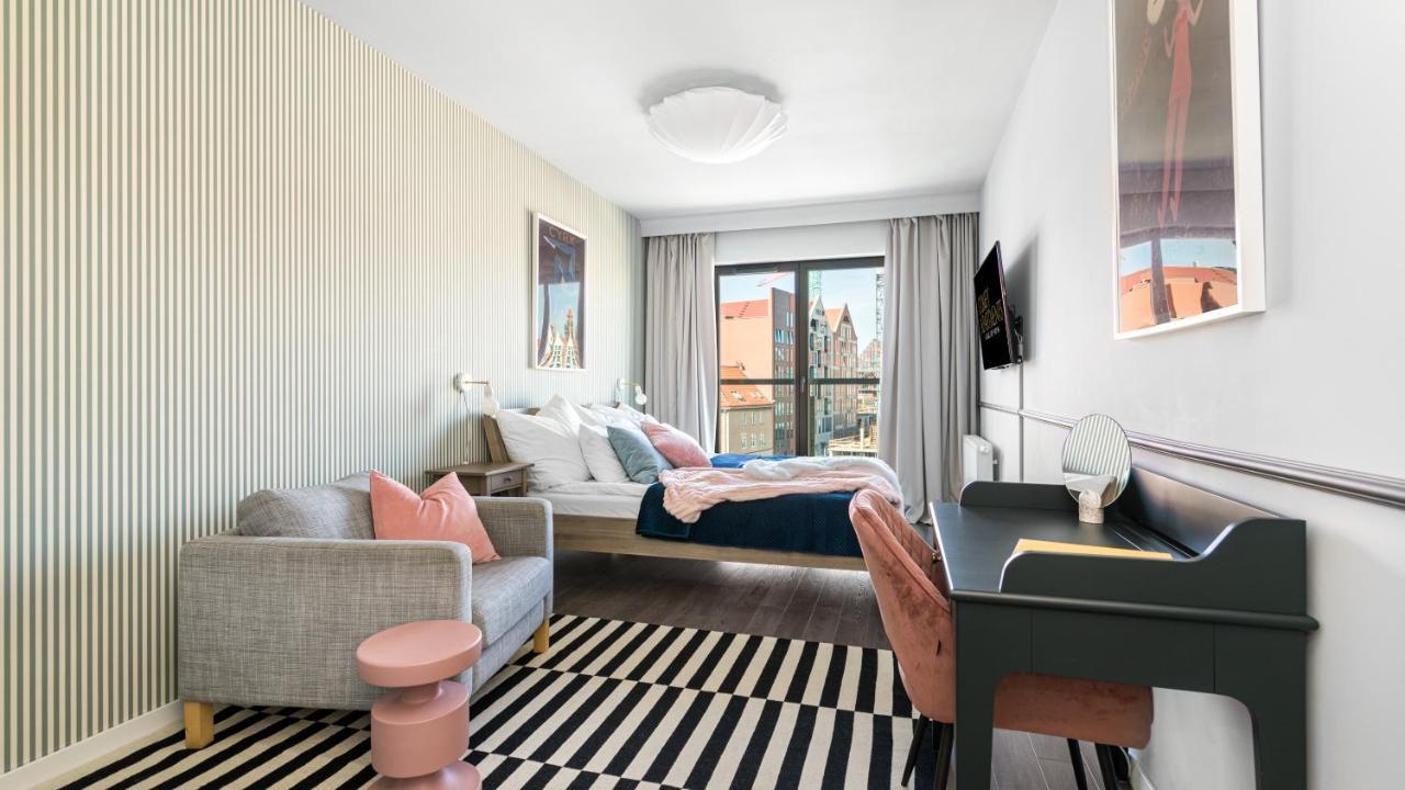 Waterlane W Oknami Na Rzeke - Marina View - Comfy Apartments グダニスク エクステリア 写真